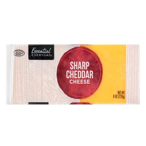 Queso Sharp Cheddar Essential Everyday